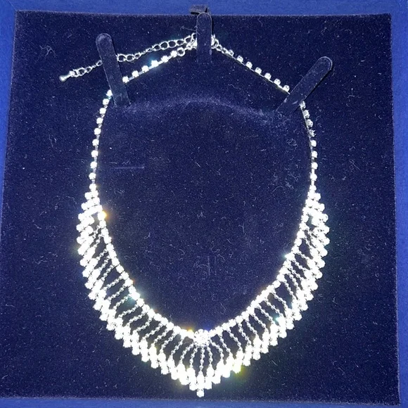 Swarovski Baron All-Around Necklace - Picture 2 of 3